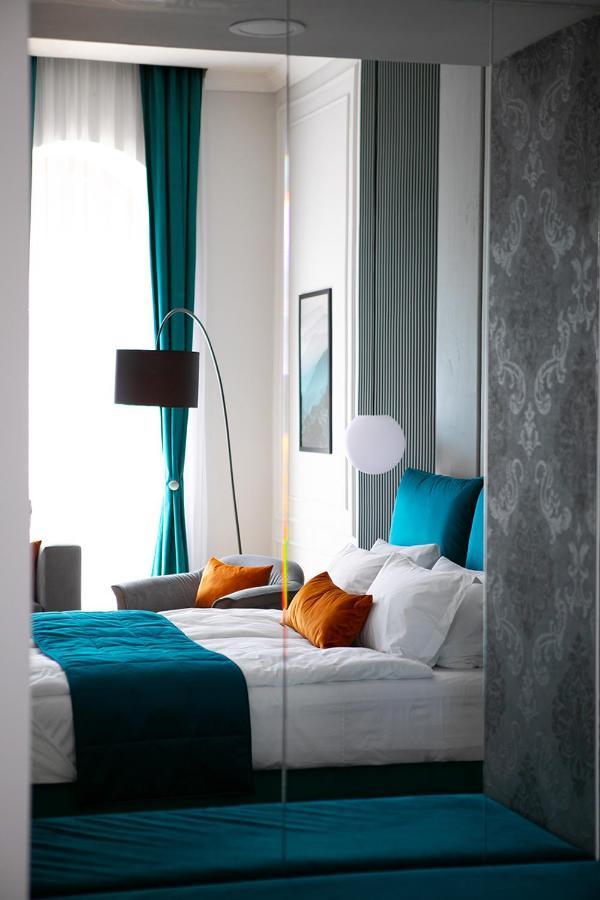 Hotel House Of Charles Carei Exteriér fotografie