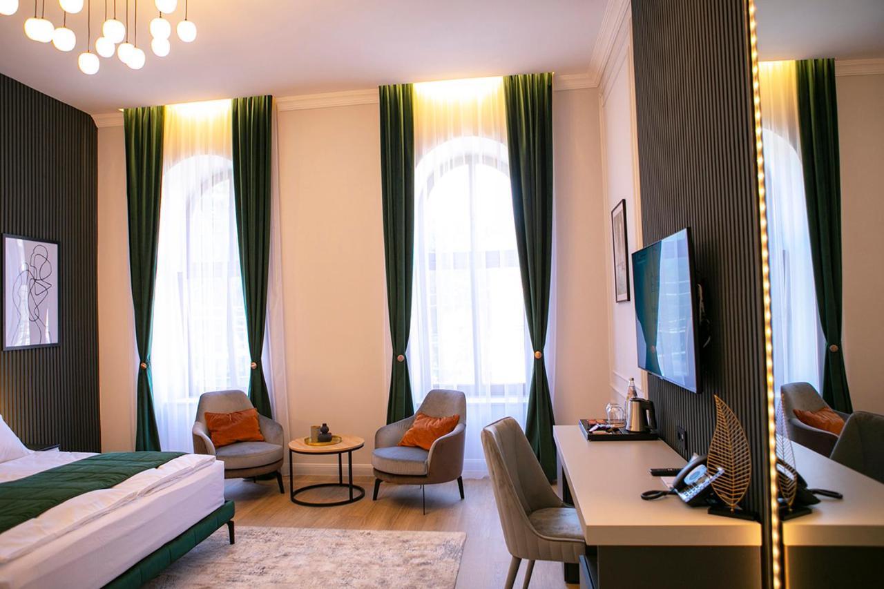 Hotel House Of Charles Carei Exteriér fotografie